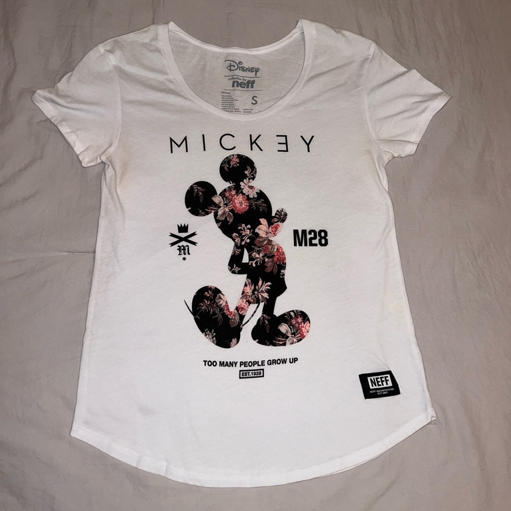 Super cute Neff x Disney tee